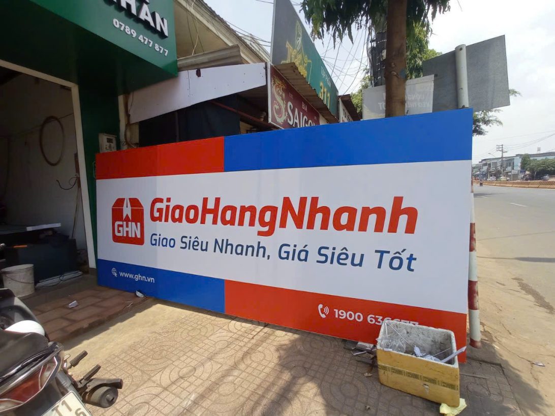 Làm Bảng Hiệu Đơn Giản, Sáng Tạo, Đúng Phong Cách, Đúng Chất Liệu
